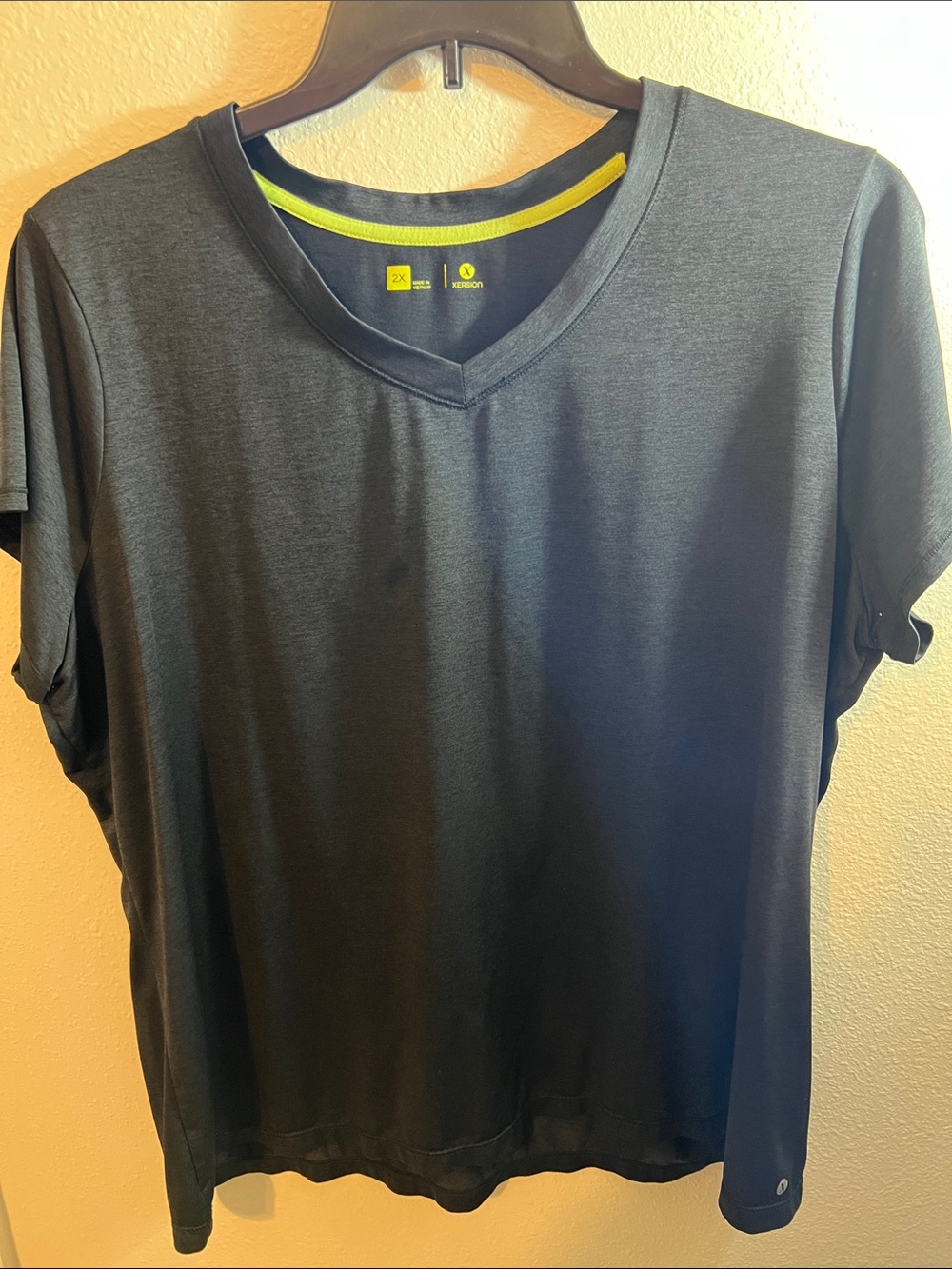 Xersion Black V-Neck Short Sleeve Tee with Lime Accent